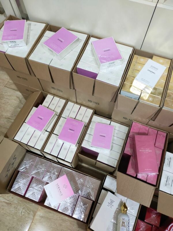 Wholesale-Perfume-Pallets.jpg Perfume & Cologne Pieces Pallet