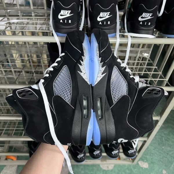 aj5-black-wings-jordan-pallet-3.jpg AJ5 Black Wings Jordan Pallet