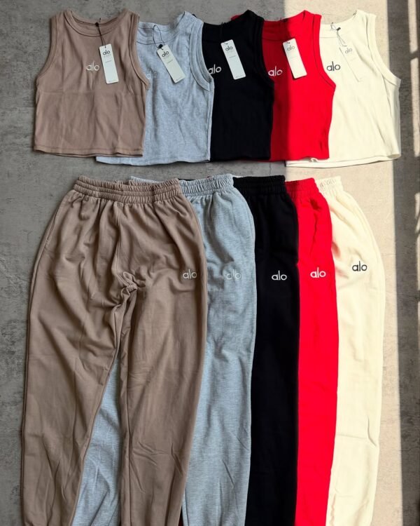 alo-yoga-clothing-pallets-3.jpg Alo Yoga Clothing Pallets