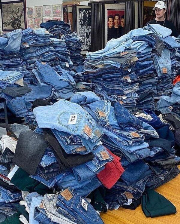 american-eagle-jeans-pallet-4.jpg American Eagle Jeans Pallet