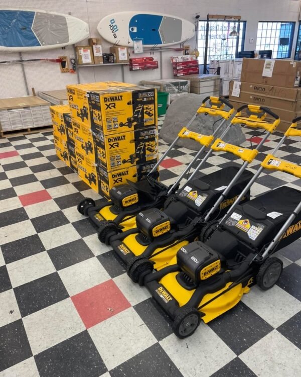 battery-operated-mowers-pallets-1.jpg Battery Operated Mowers Pallets
