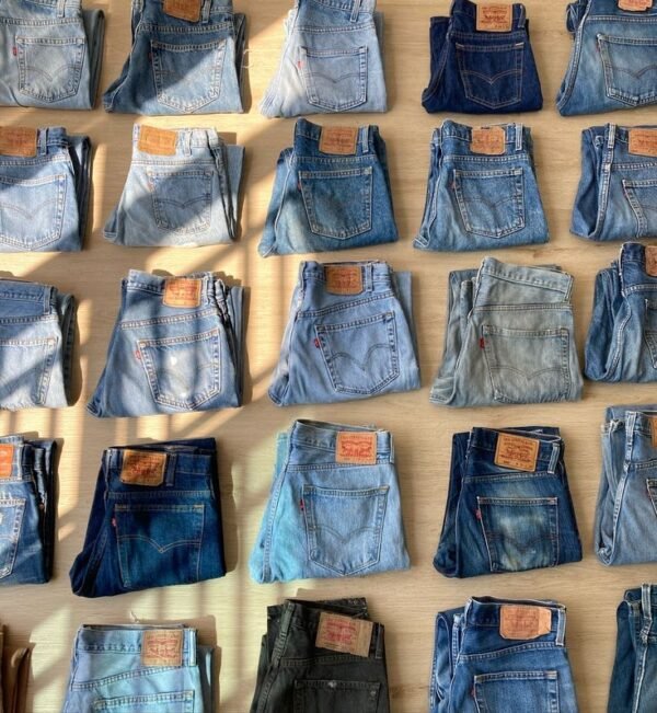 levis-wholesale-pallets-3.jpg Levi's Wholesale Pallets