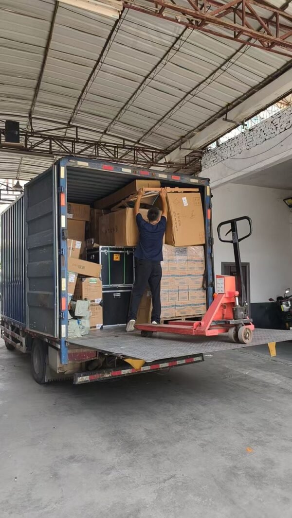 macys-textile-truckload-4.jpg Macy's Textile Truckload