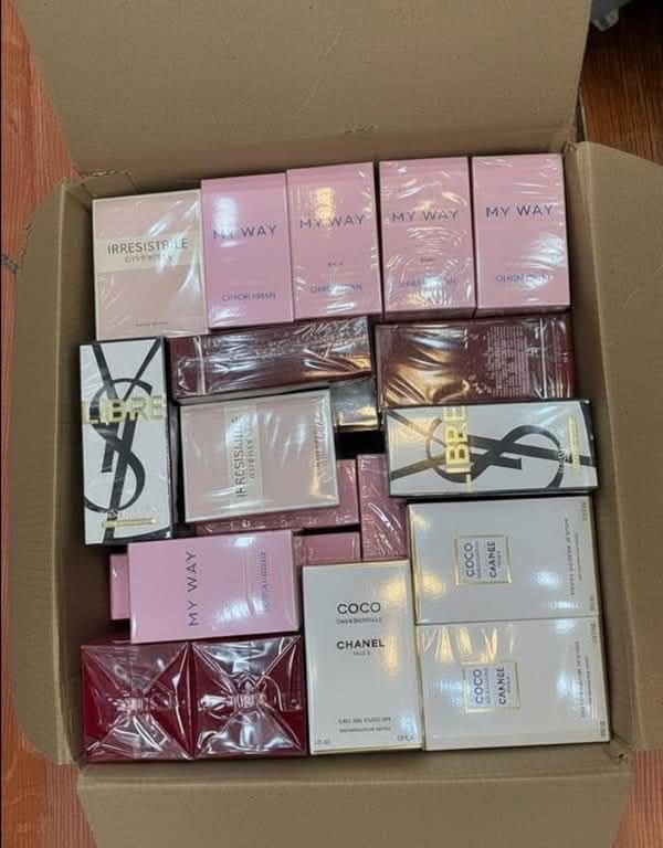 perfume-pallets-product-2.jpg Perfume Pallets