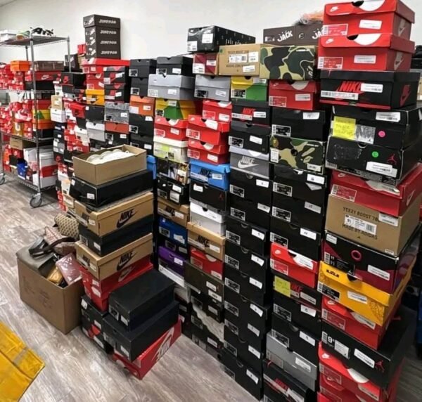 quality-nike-sneakers-pallet-mixed.jpeg Shein Clothing Pieces Pallet