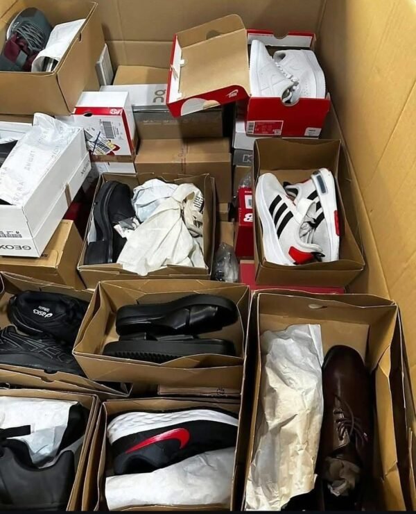 sneakers-pallets-2.jpg Sneakers Pallets