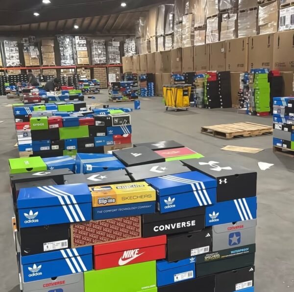 sneakers-pallets-4.jpg Sneakers Pallets