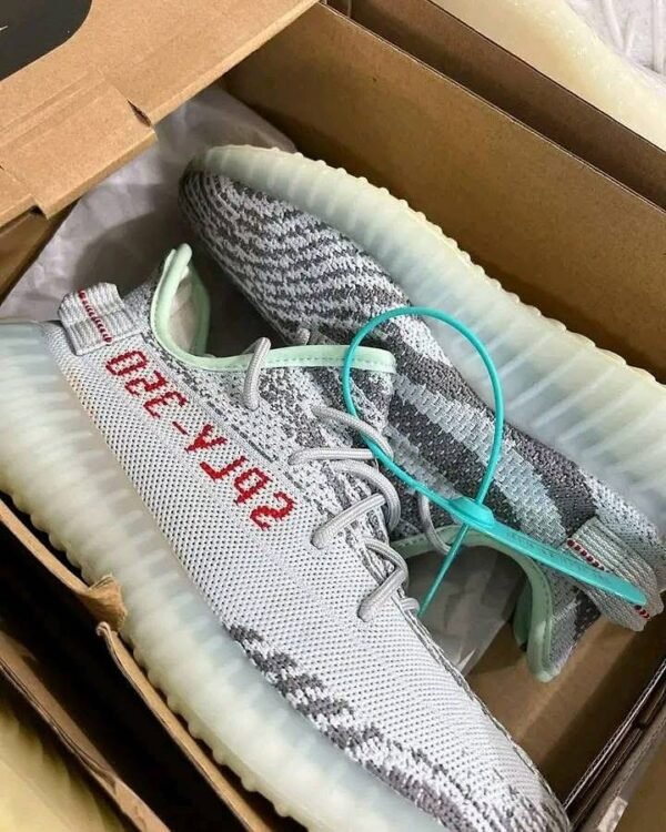 yeezy-pallets-4.jpg Yeezy Pallets